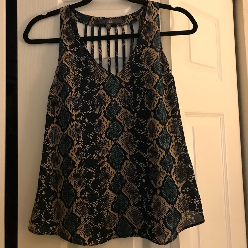 Guess cut out back flowy print top blouse